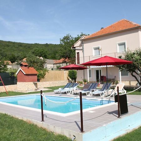 Holiday Home Miramary Trilj Екстериор снимка