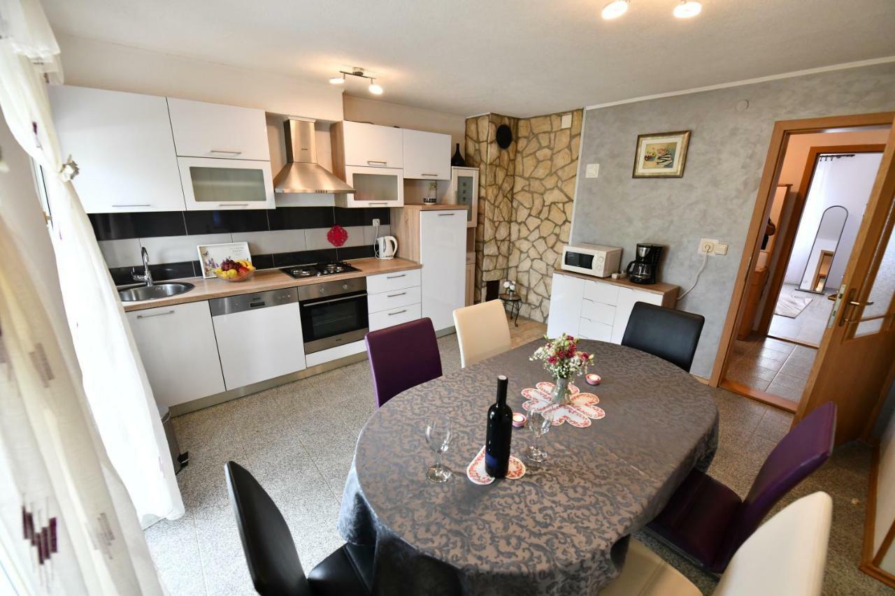 Holiday Home Miramary Trilj Екстериор снимка