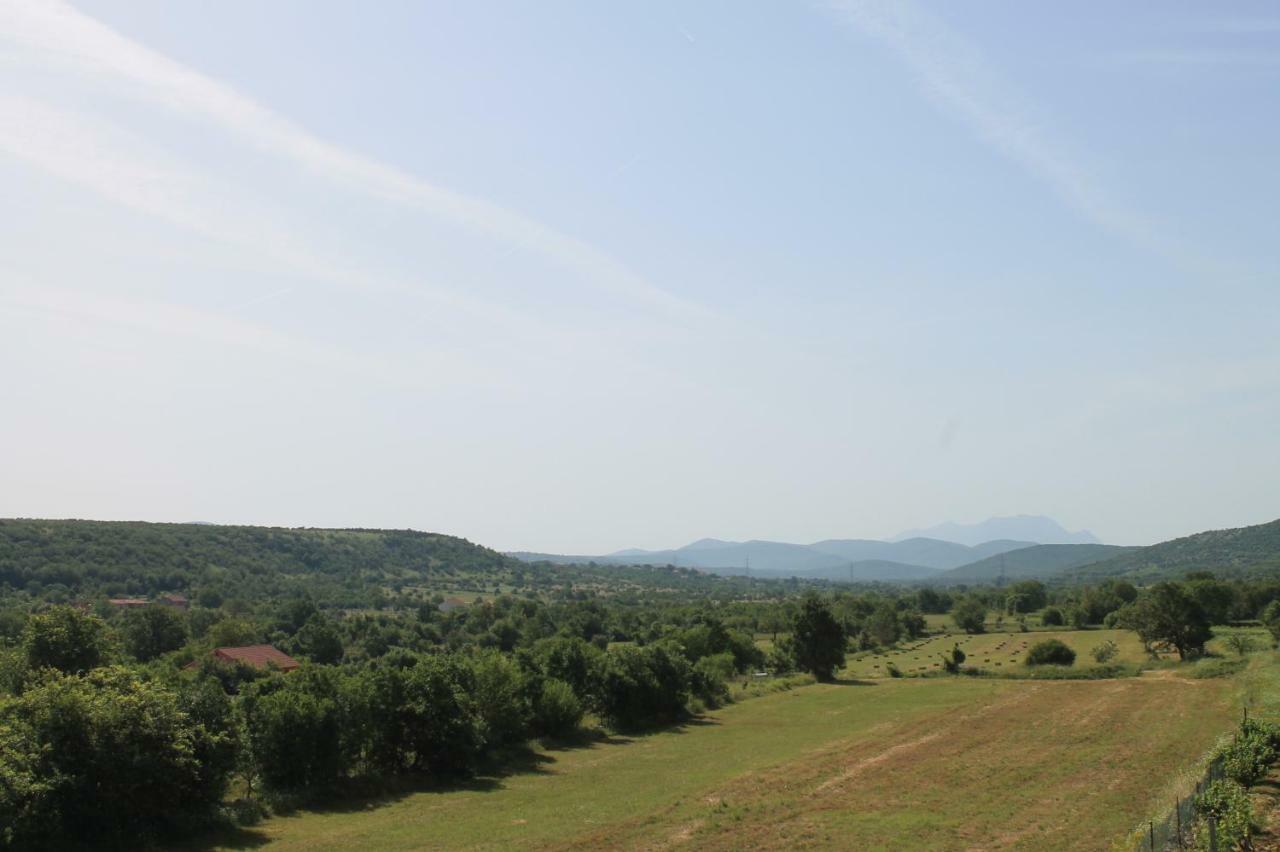 Holiday Home Miramary Trilj Екстериор снимка